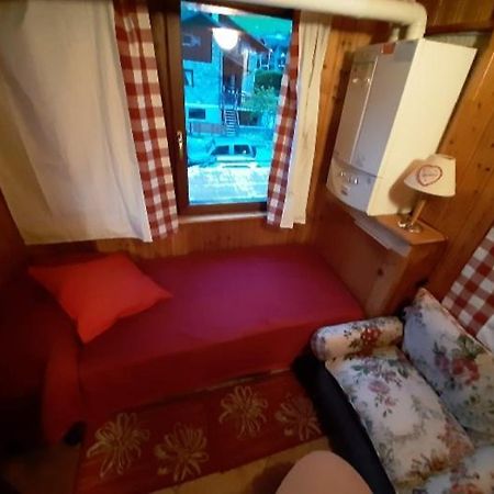 Casa Chiara Apartment นุส ภายนอก รูปภาพ