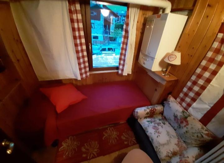 Casa Chiara Apartment นุส ภายนอก รูปภาพ