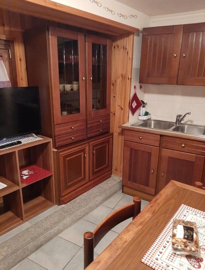 Casa Chiara Apartment นุส ภายนอก รูปภาพ
